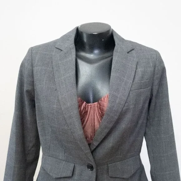 Banana Republic Blazer in size 4 - Picture 2 of 11